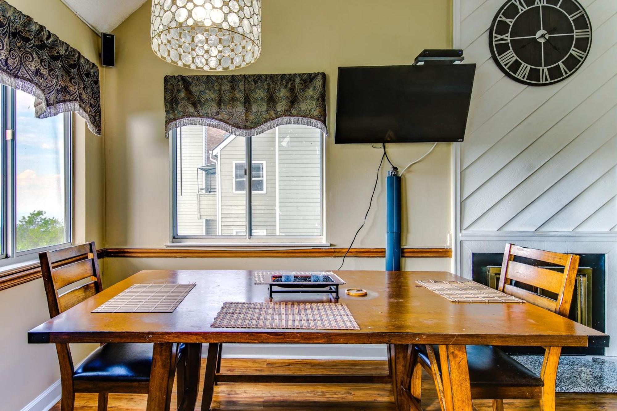 Gatlinburg Mountaintop Condo With Balcony And Views! Dış mekan fotoğraf
